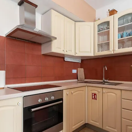 Vakantiehuis Holiday Home - Five-Bedroom Holiday Home Kanica With Sea View